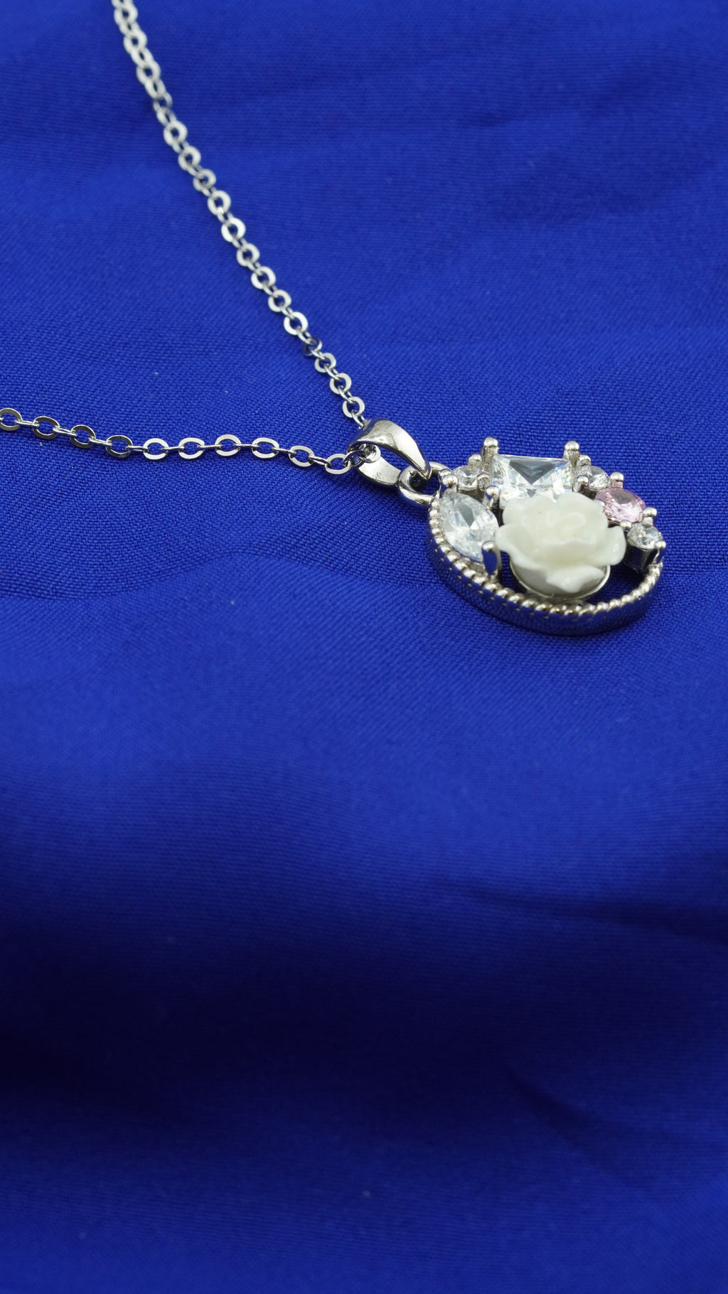 Silver Bloom Pendant