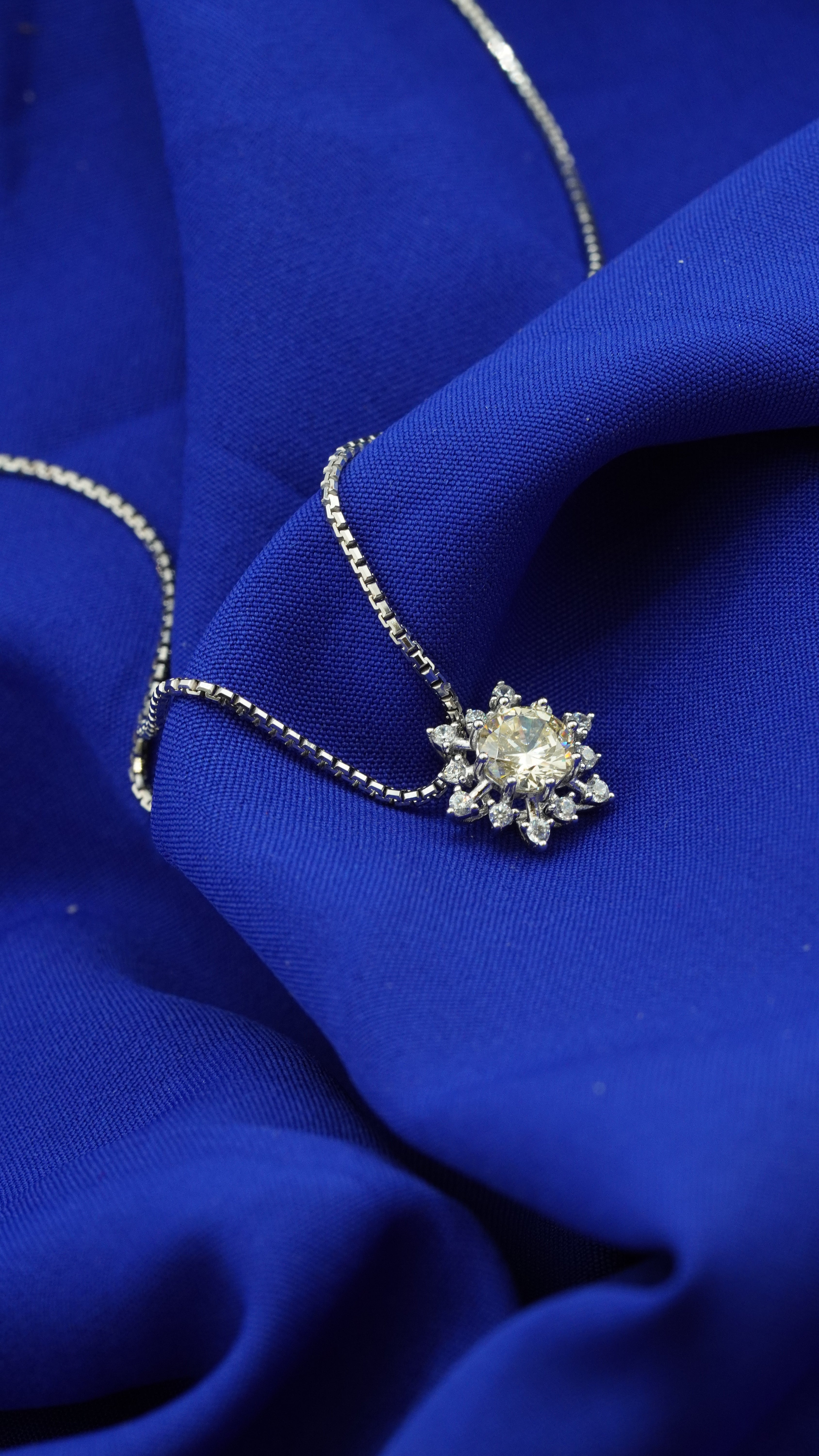 Silver Snowflower Necklace