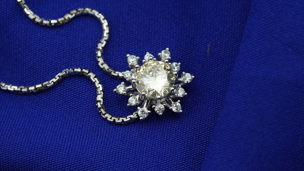 Silver Snowflower Necklace