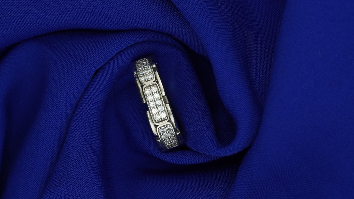 Elite Shine Ring - D KHUSHALBHAI JEWELLERS
