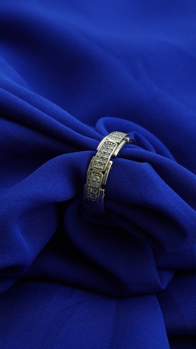 Elite Shine Ring - D KHUSHALBHAI JEWELLERS