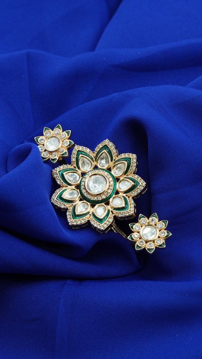 Emerald Lotus Brooch - D KHUSHALBHAI JEWELLERS