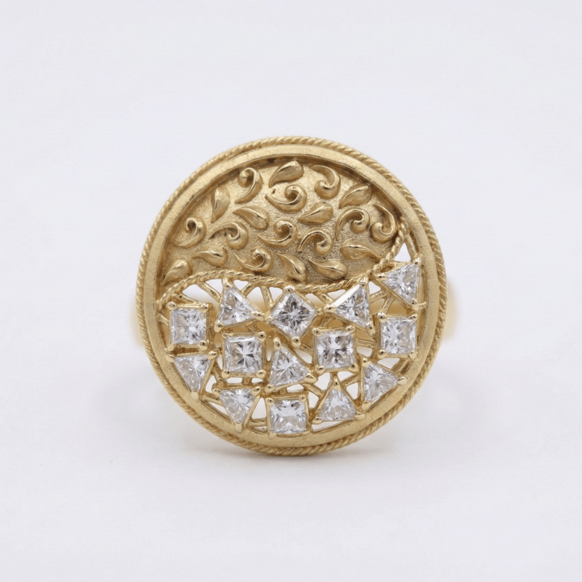Golden Round Disc Ring - D KHUSHALBHAI JEWELLERS