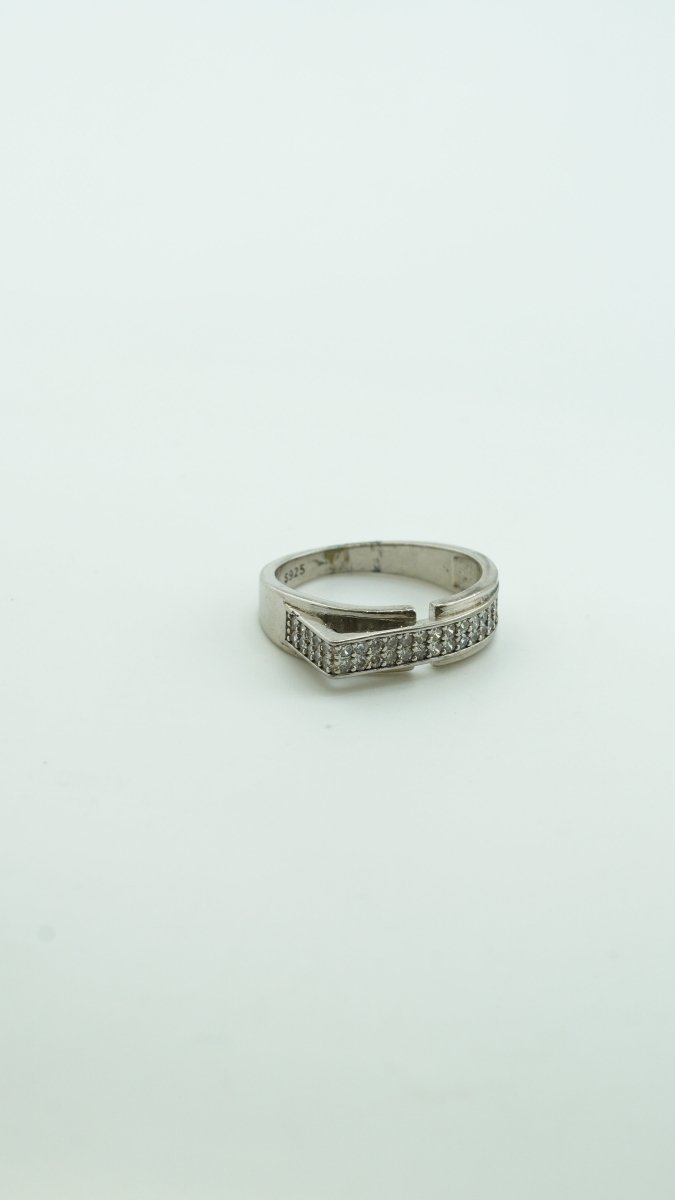Grace Flow Ring - D KHUSHALBHAI JEWELLERS