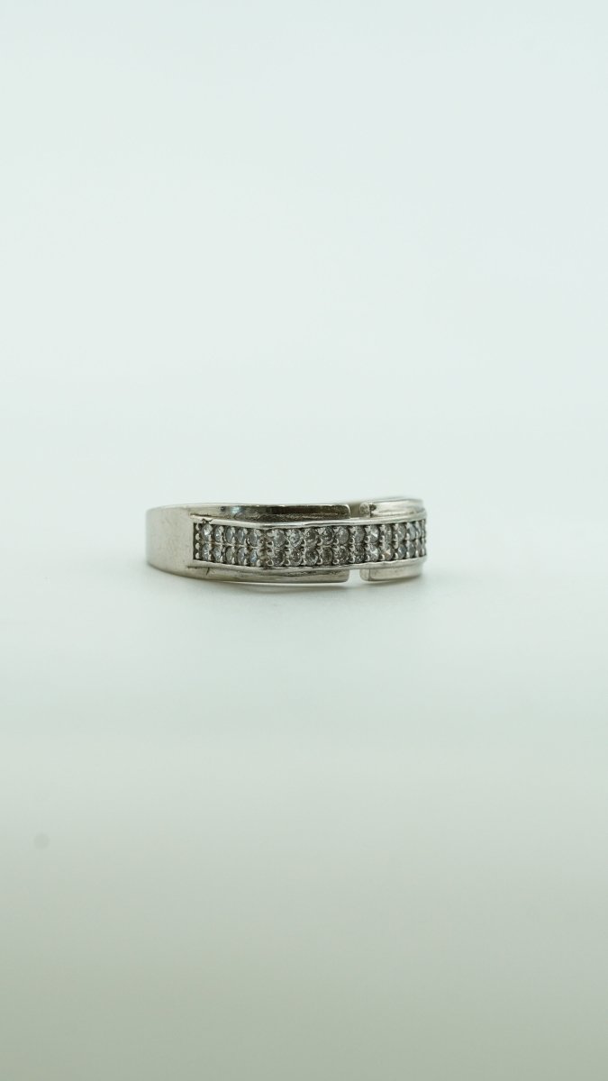 Grace Flow Ring - D KHUSHALBHAI JEWELLERS