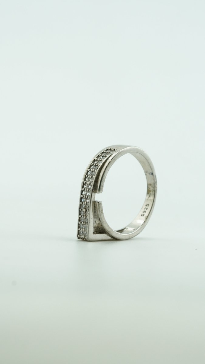Grace Flow Ring - D KHUSHALBHAI JEWELLERS