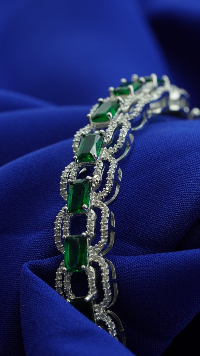 Green Majesty bracelet - D KHUSHALBHAI JEWELLERS