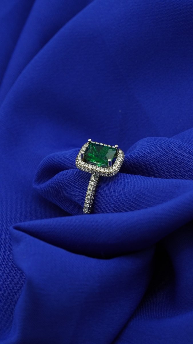 Green Majesty Ring - D KHUSHALBHAI JEWELLERS