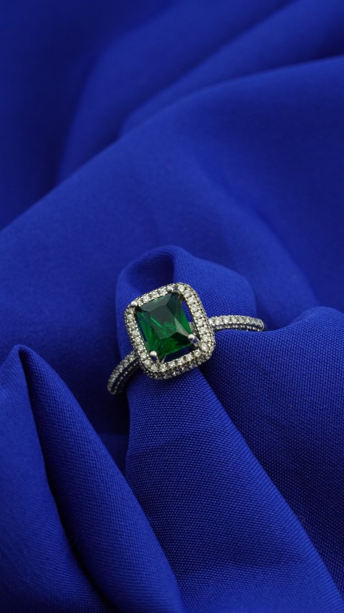 Green Majesty Ring - D KHUSHALBHAI JEWELLERS