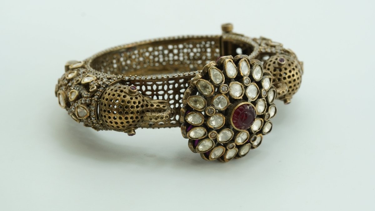Heritage Beast Bracelet - D KHUSHALBHAI JEWELLERS