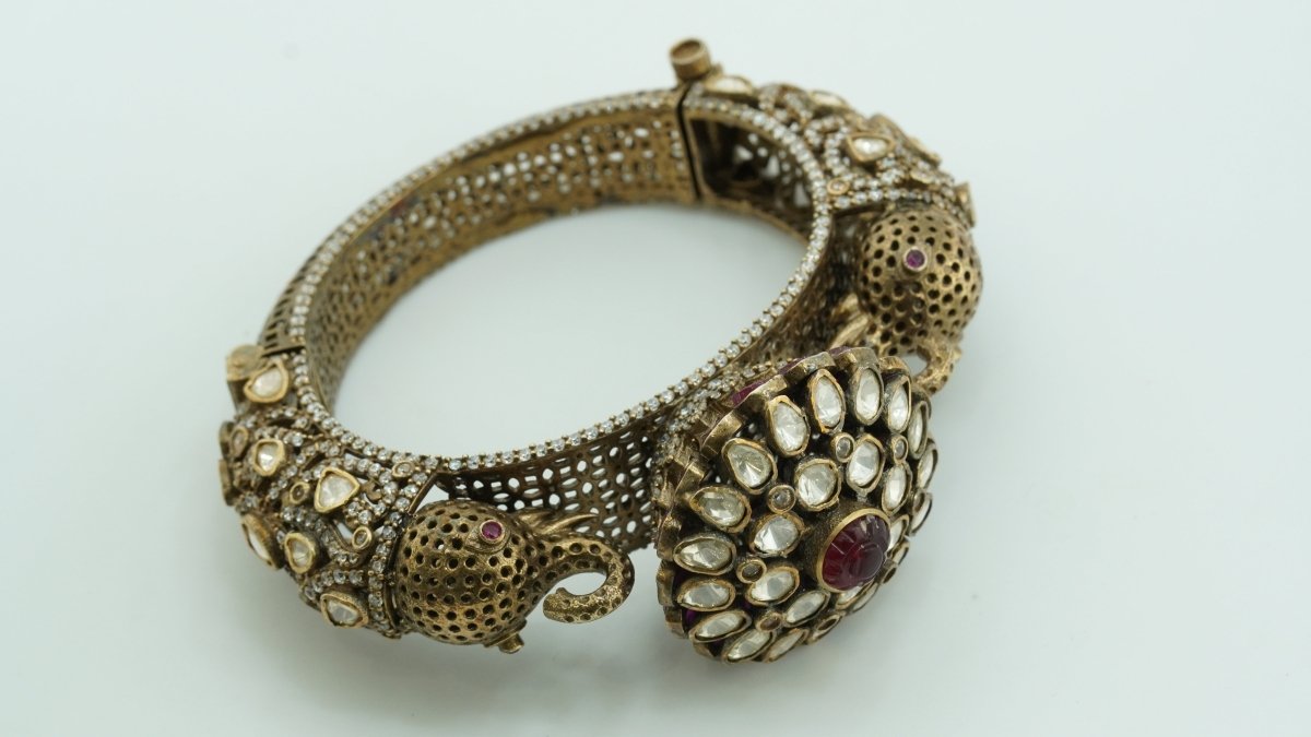 Heritage Beast Bracelet - D KHUSHALBHAI JEWELLERS