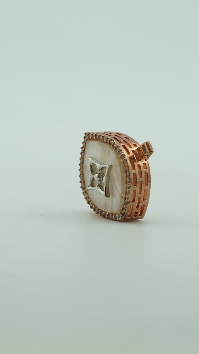 Quara Frame Brooch - D KHUSHALBHAI JEWELLERS