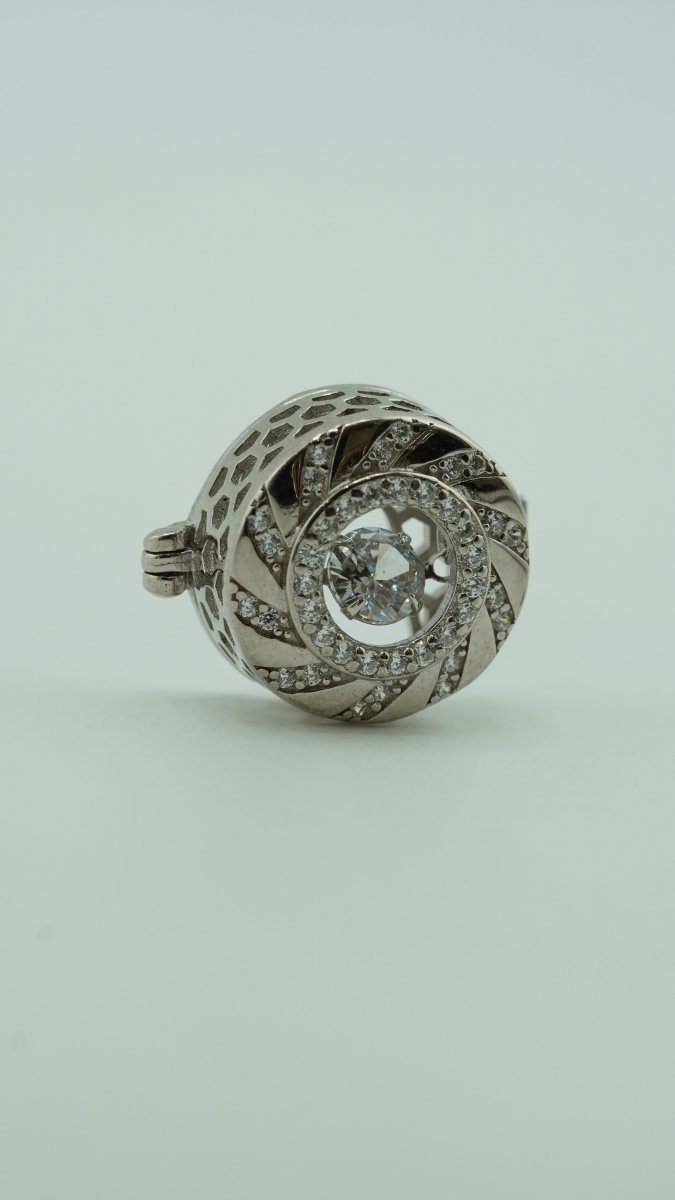 Silver Radiance Brooch - D KHUSHALBHAI JEWELLERS