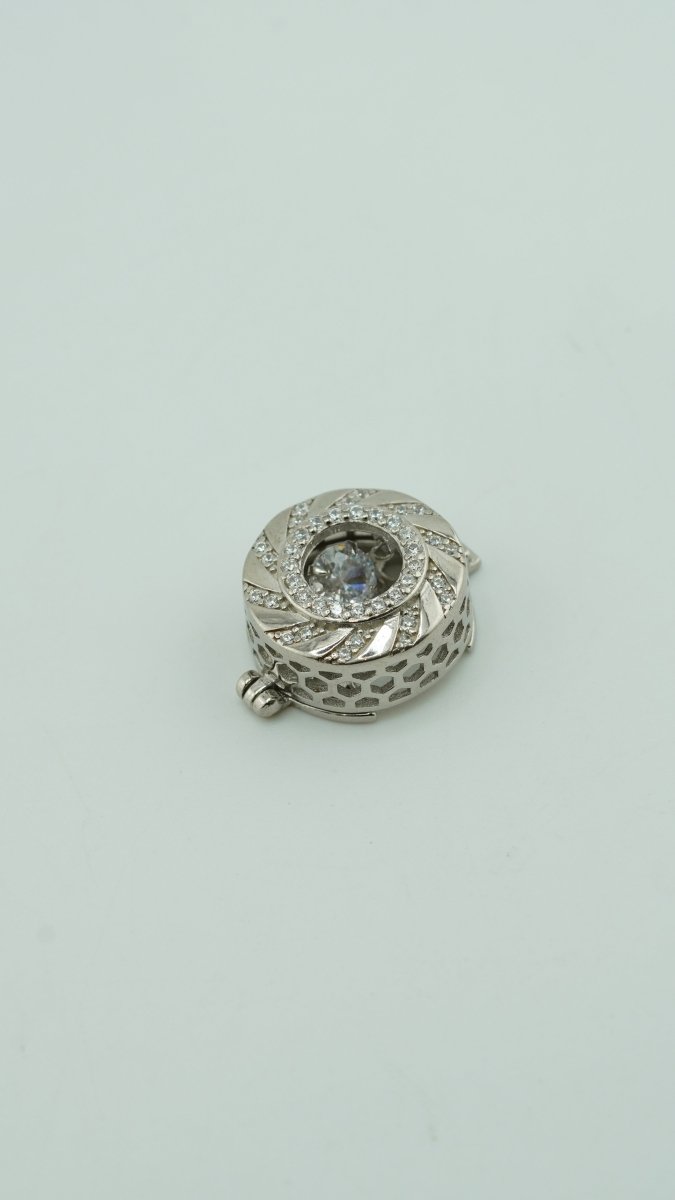 Silver Radiance Brooch - D KHUSHALBHAI JEWELLERS