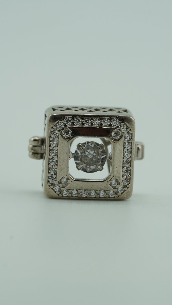 Square Frame Brooch - D KHUSHALBHAI JEWELLERS