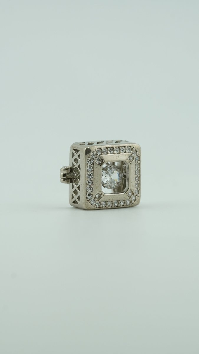 Square Frame Brooch - D KHUSHALBHAI JEWELLERS