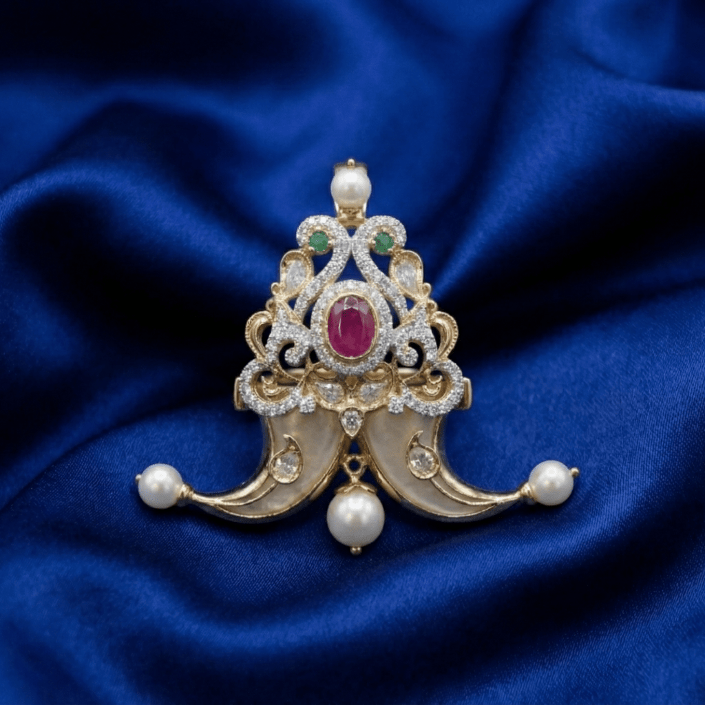 The Rajnidhi Crescent Pendant - D KHUSHALBHAI JEWELLERS