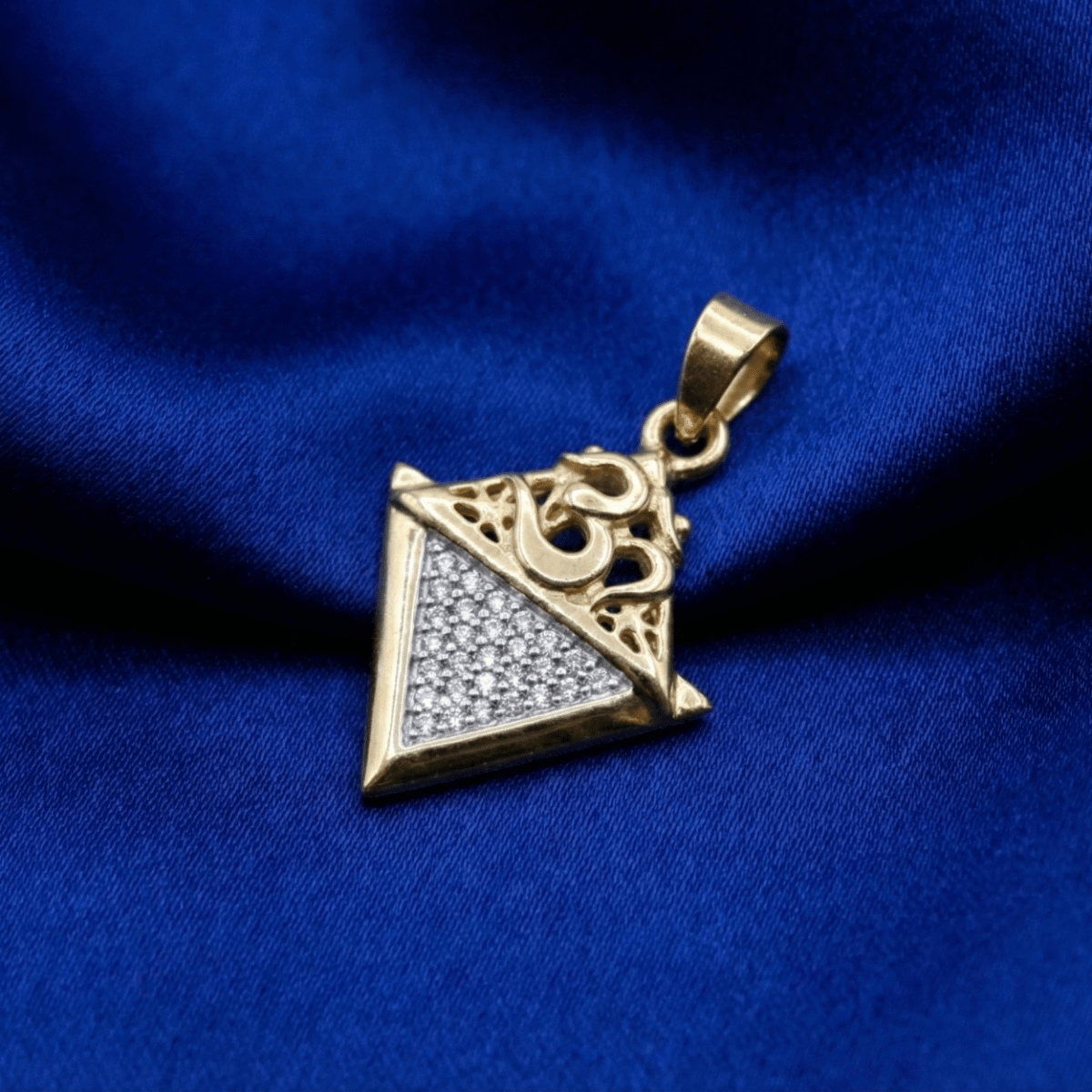The Veda Diamond Om Pendant - D KHUSHALBHAI JEWELLERS