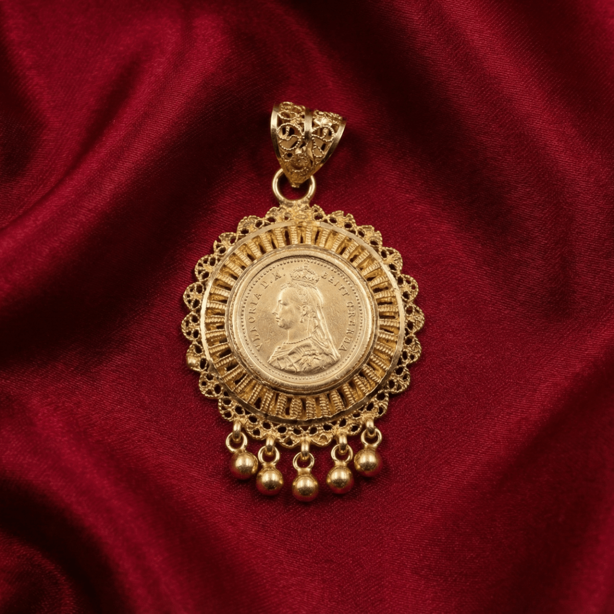 The Victoria Queen Pendant - D KHUSHALBHAI JEWELLERS