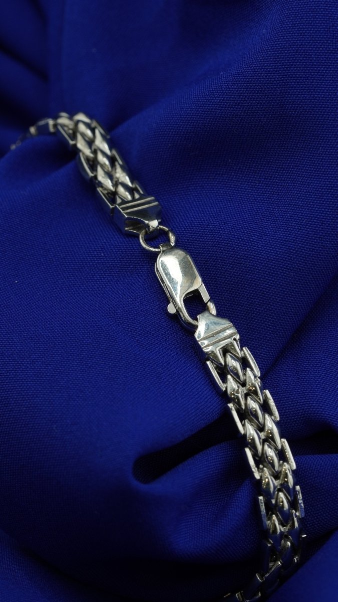 Titan Noir Bracelet - D KHUSHALBHAI JEWELLERS