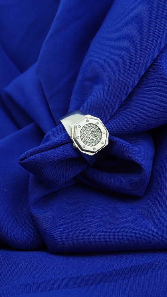 Titan Octa Ring - D KHUSHALBHAI JEWELLERS
