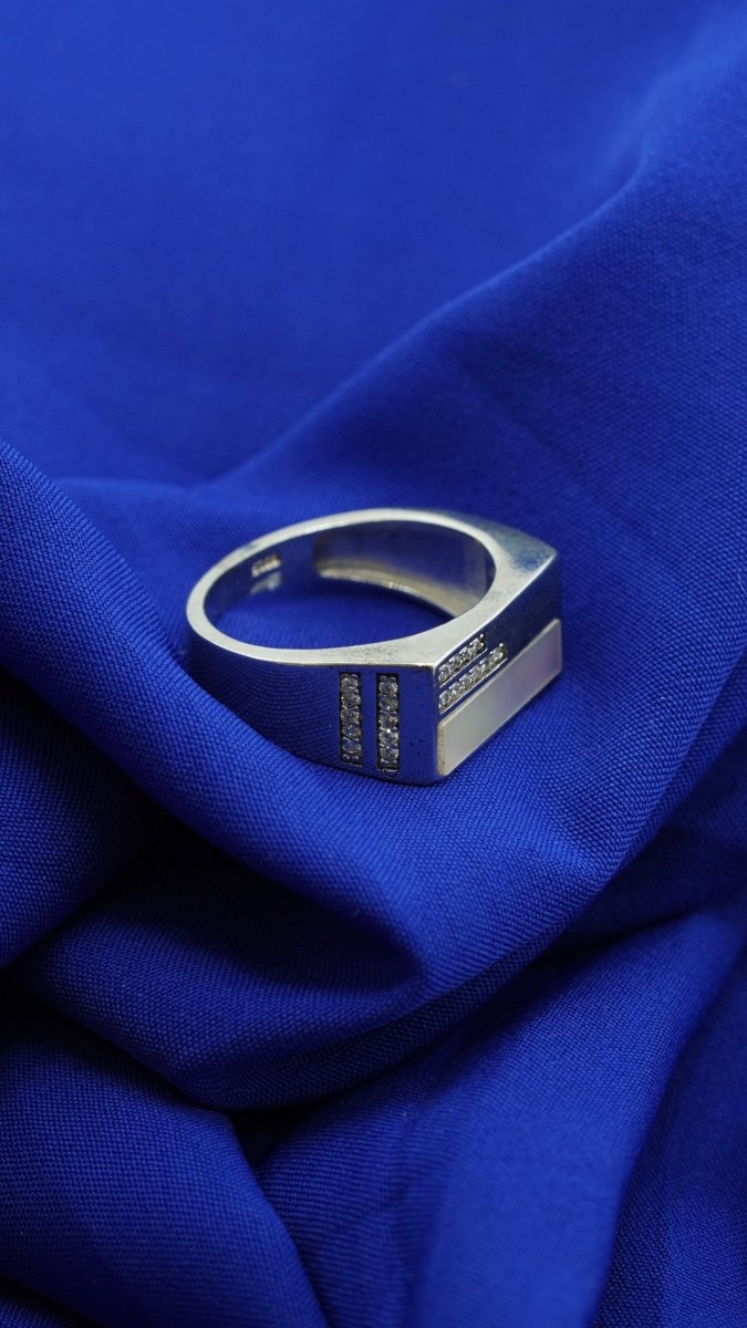 Titan Signet Ring - D KHUSHALBHAI JEWELLERS