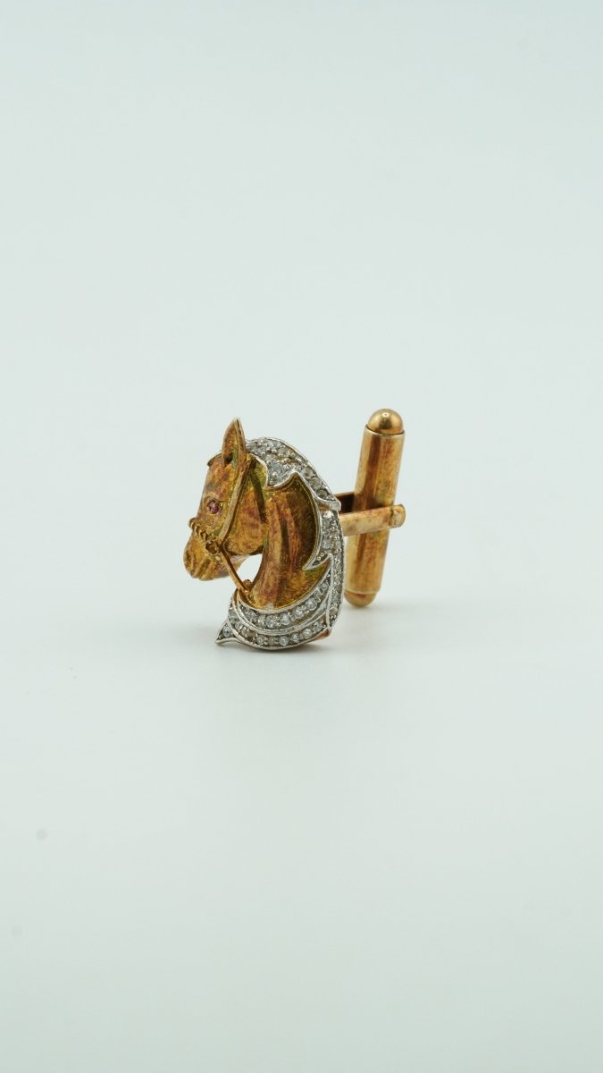 Victory Horse Brooch - D KHUSHALBHAI JEWELLERS