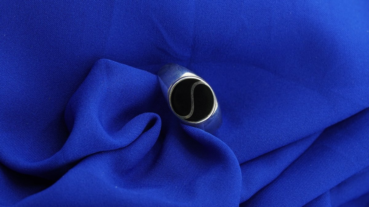 Yin Noir Ring - D KHUSHALBHAI JEWELLERS